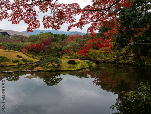 Fototapeta Naklejka Na Ścianę i Meble -  Autumn landscape in the Insuien Garden in Nara, Japan.