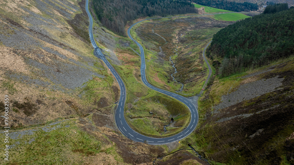 Bwlch-Y-Clawdd Road, The loop on the way to the summit of the Bwlch mountain named in Welsh Bwlch-Y-Clawdd Road, south of Treorchy, Rhondda Cynon Taf, South Wales UK