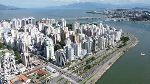 Beira Mar Florianópolis Dia Drone Orla Mar Turismo Gastronomia Quadras Caminhada Esportes Lazer Cultura Monumentos Praças Parques Comércio Feiras Artesanato Paisagem Eventos Praia