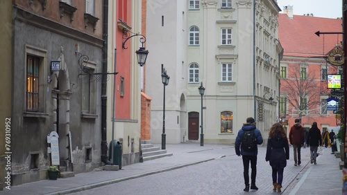Wallpaper Mural Aerial view of tourists walking Torontodigital.ca
