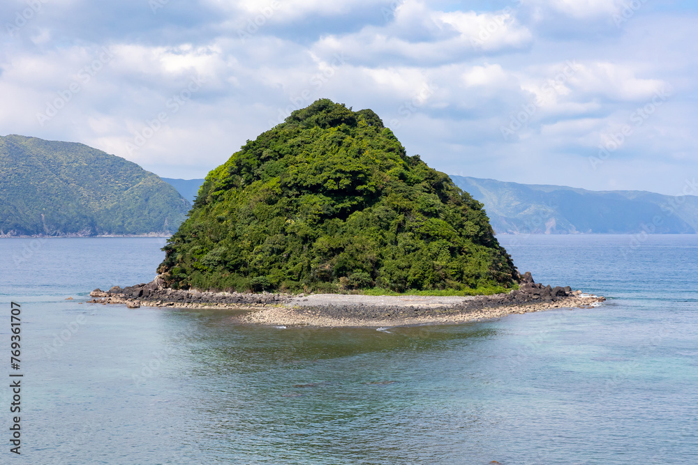 Fototapeta premium 奄美大島 トビラ島