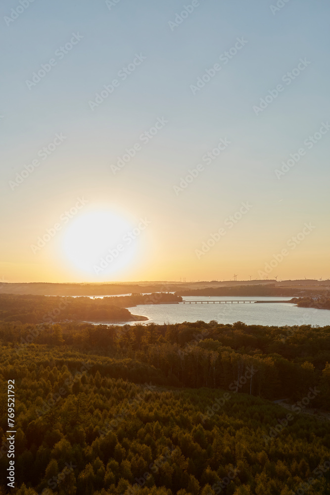 Obraz premium Möhneseeturm, Naturpark, Arnsberger Wald, Gemeinde Möhnesee, Kreis Soest, Landkreis Soest, NRW, Deutschland, Germany, 2022 