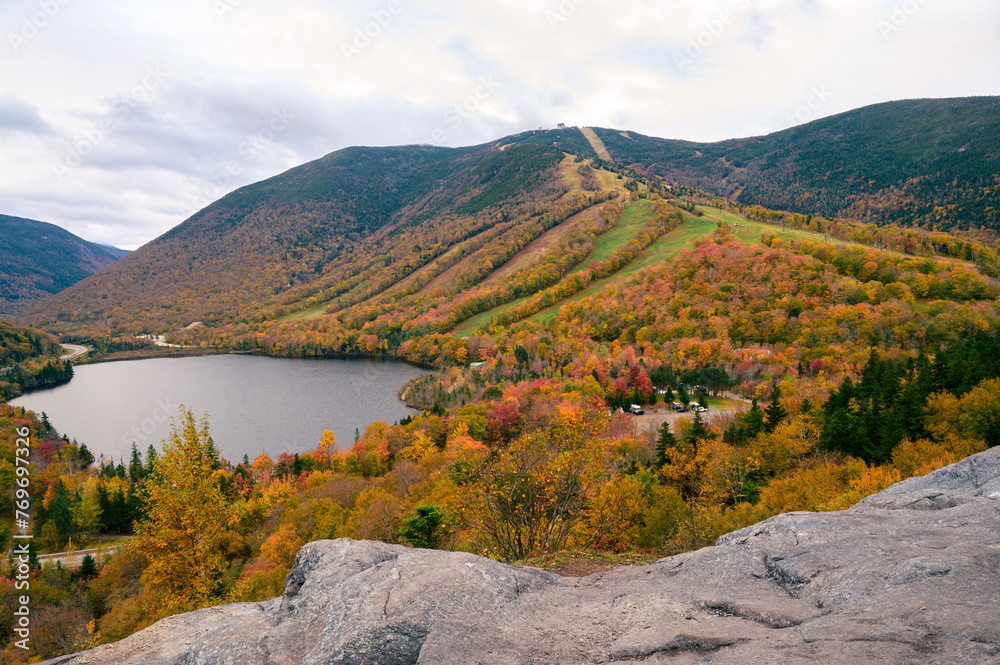 autumn landscape in the mountains. Artist's Bluff in New Hampshire.