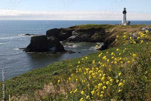 Yaquina Bay Lighthouse, Newport photo
