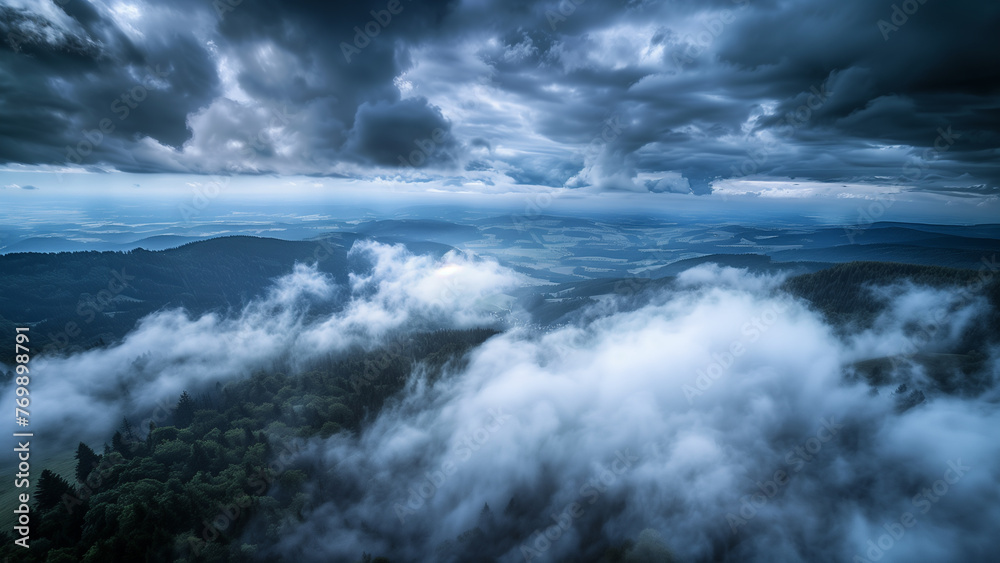 Obraz premium Cloudy Majesty: High Definition View from the Mountains