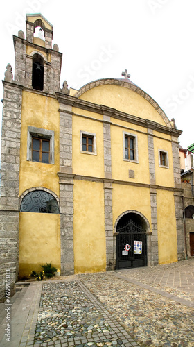 Santulussurgiu, edifici del centro storico. Sardegna. Italia. photo