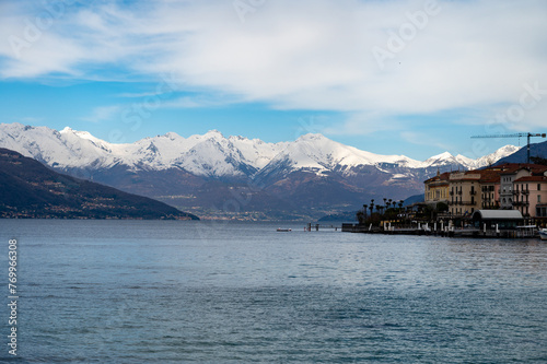 Fototapeta Naklejka Na Ścianę i Meble -  Tourist destination small medieval village of Bellagio with hilly narrow streets and luxurious villas, holiday destination on Lake Como, Italy