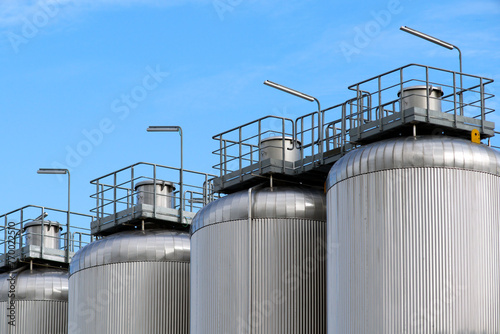 large steel tanks for conservation or production of drinks or chemicals products