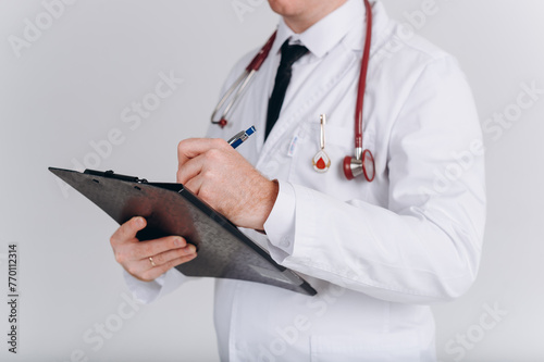 doctor records patient anamnesis
