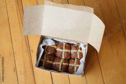 Delicious fresh Easter hot cross buns in a 6 pack