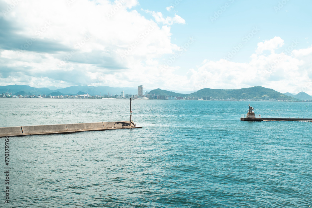 Fototapeta premium 船の旅のイメージ