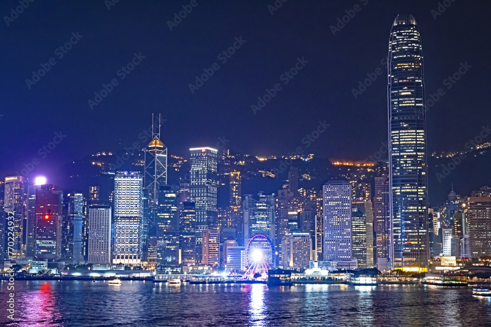 Fototapeta premium Night time view of the Hong Kong skyline.