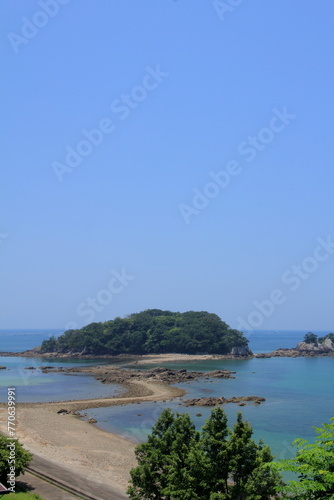 高知県宿毛市 晴天の咸陽島の風景