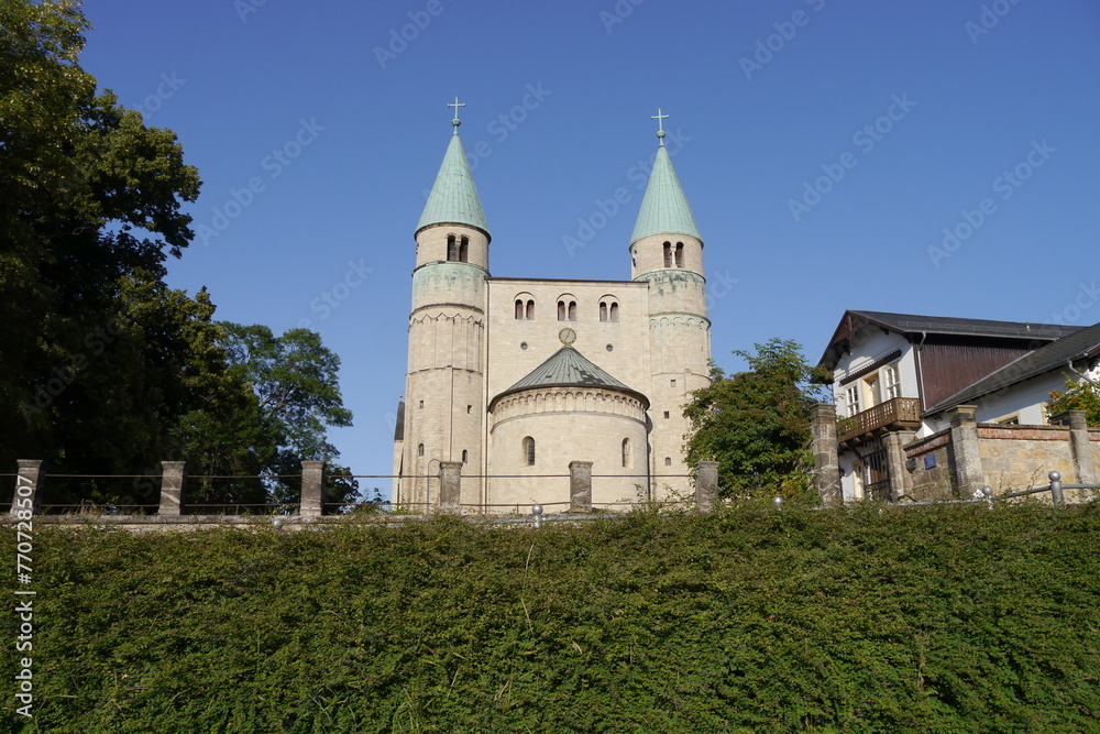Romanische Klosterkirche in Gernrode im Nördlichen Harzvorland in Sachsen-Anhalt