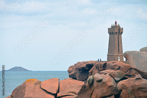 Leuchtturm von Ploumanach an der Grani Rose Bretagne © aro49