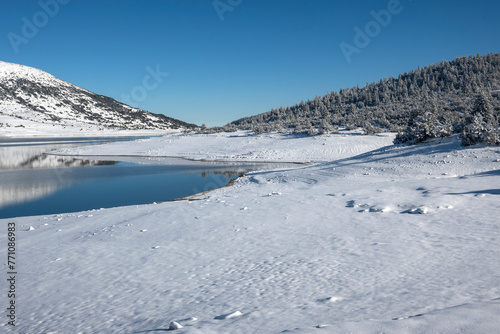 Winter view of Belmeken Dam at Rila mountain, Bulgaria © Stoyan Haytov