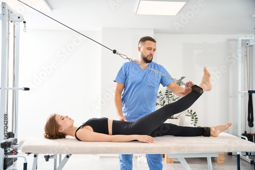 Effective procedure for spinal traction on a special simulator