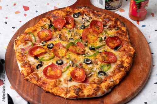 Pizza, mushroom, pepperoni, oven, street, cream, pasta, spaghetti, pork belly, chicken, seasoning, ham, potato, fried food