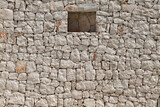 Muro a secco con incavo rettangolare