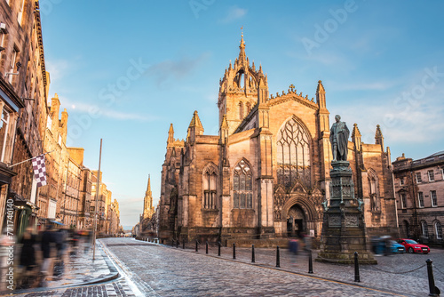 St Giles Cathedral (the High Kirk of Scotland) catching the last golden rays of sunlight against a blue sky. Edinburgh, Scotland
