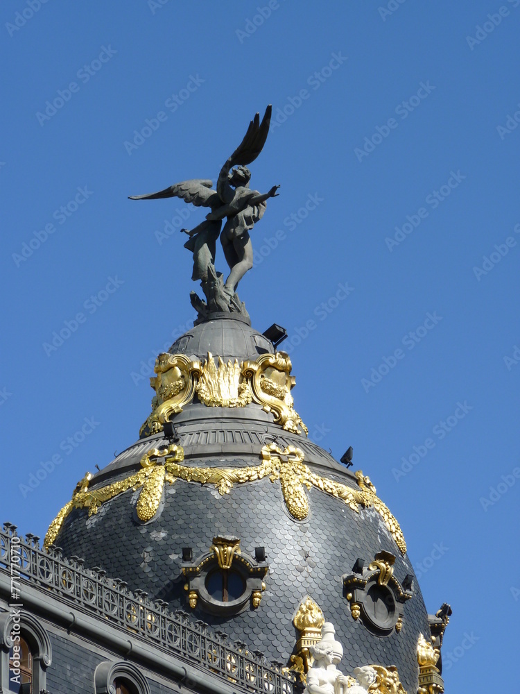 Sculpture dôme ange ailes Madrid Sculpture dôme ange ailes Madrid