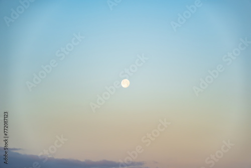 満月２日後の立待月の風景