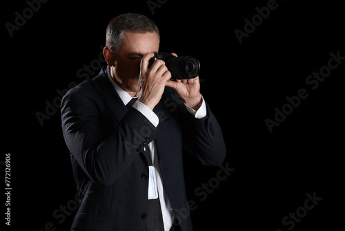 Mature FBI agent with photo...