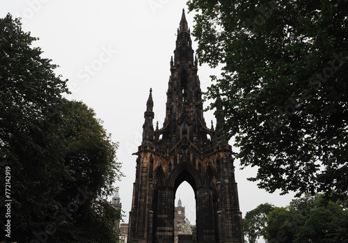 Scott Monument in Edinburgh photo