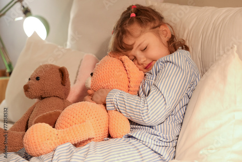 Adorable little girl with p...