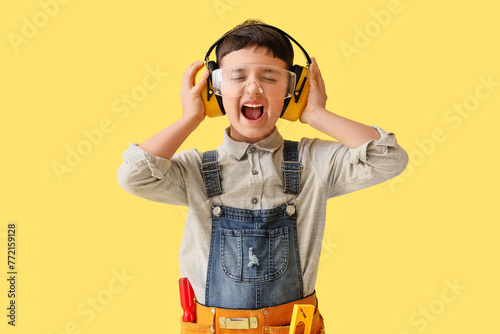 Cute little builder in hear...