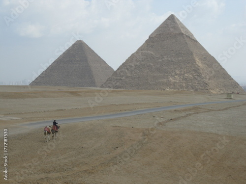 pyramids of giza