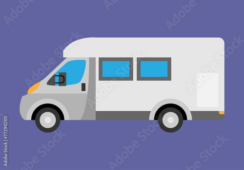 Autocaravana gris en fondo morado. 
