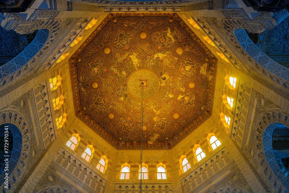 Obraz premium Abu'l-Abbas al-Mursi Mosque, Alexandria, Egypt