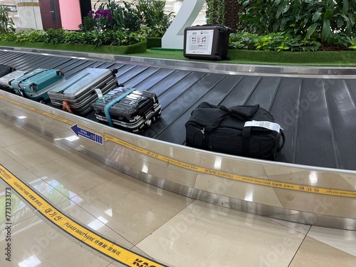 空港の預け荷物受け取り場所