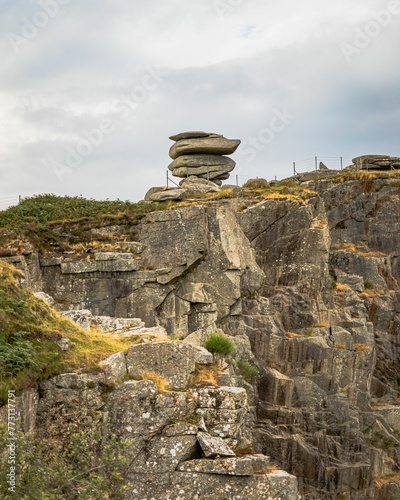 Bilde på lerret Cheesewring rock formation on the hilltop