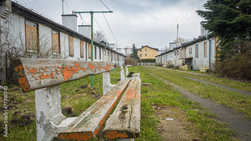 Opuszczone slumsy w zewnętrznej dzielnicy Gdynii