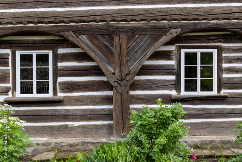 Half-timbered house, folk architecture in Zubrnice, North Bohemia, Czech Republic © Richard Semik
