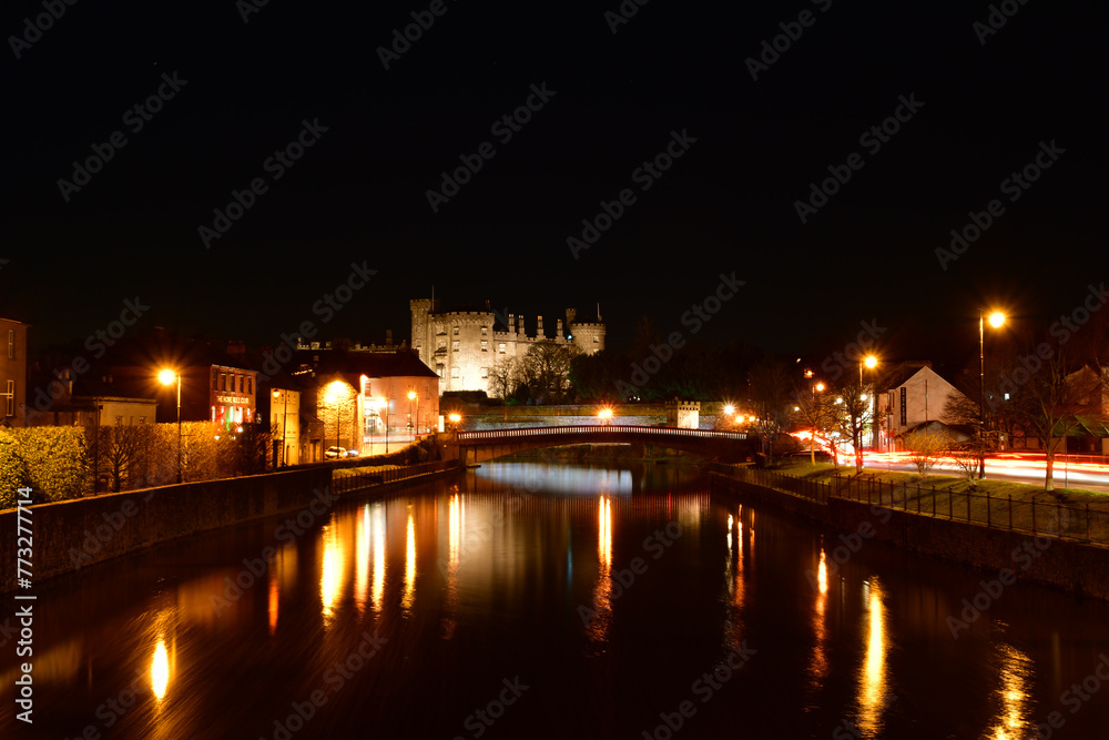 Night view to Kilkenny Castle and River Nore 