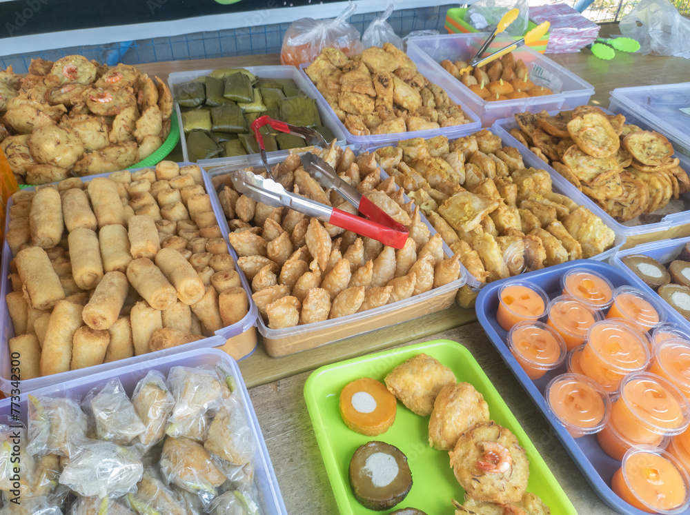 Ramadan Bazaar sells various types of traditional Indonesian cake snacks
