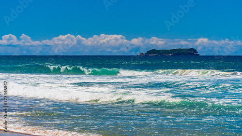 Praia Sol Mar Floripa Florianópolis Santa Catarina Brasil Verão Areia Oceano Paisagem Turismo Lazer Relaxamento Costa Céu Azul Beleza Natureza Viagem Escapada