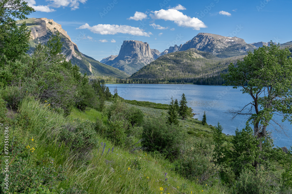 A mountain scene with Green River Lake, Squaretop Mountain, Big Sheep Mountain in the background, Green River Lake, Wind River Range, Bridger Wilderness, Wyoming