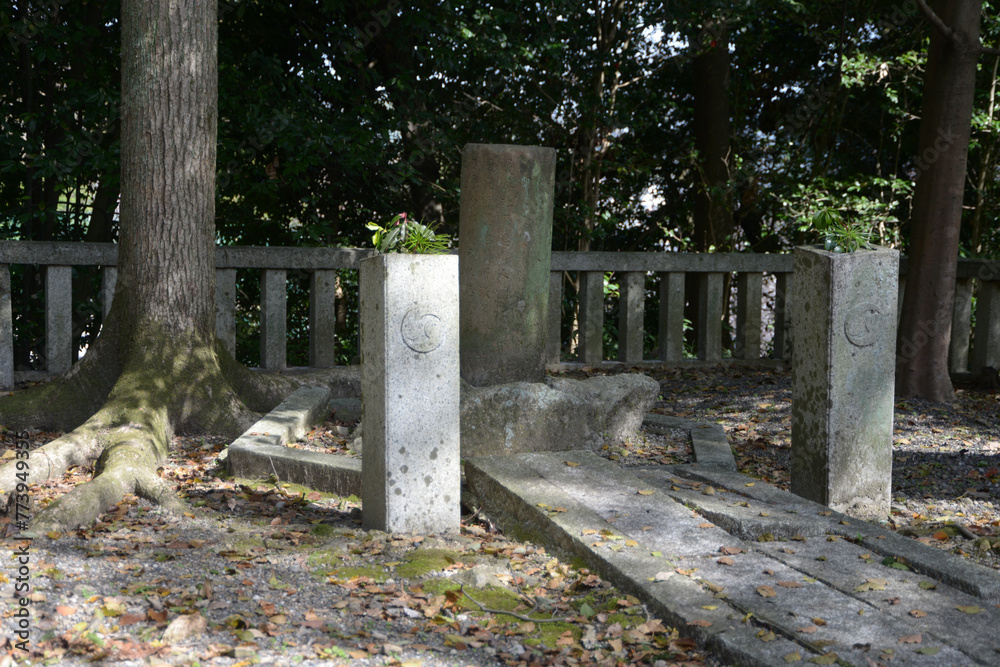 春の岩屋寺 大石良雄遺髪塚 京都市山科区西野山 春の岩屋寺 大石良雄遺髪塚 京都市山科区西野山
