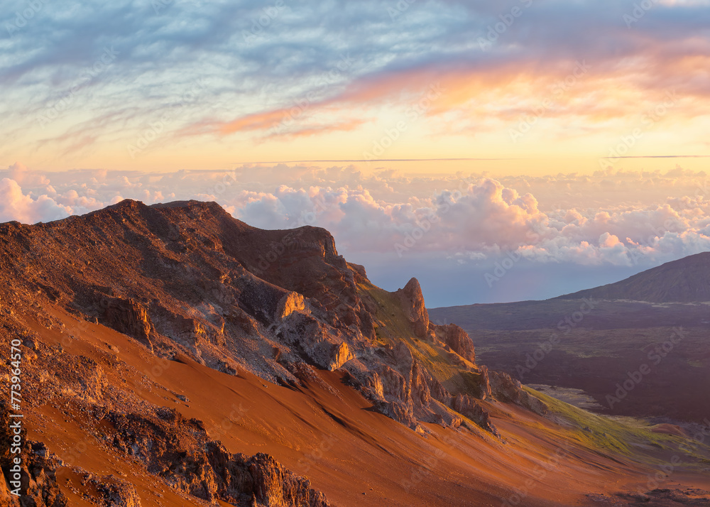 Naklejka premium Early morning view across the beautiful Haleakala Volcano summit in Haleakala National Park on the island of Maui, Hawaii, USA