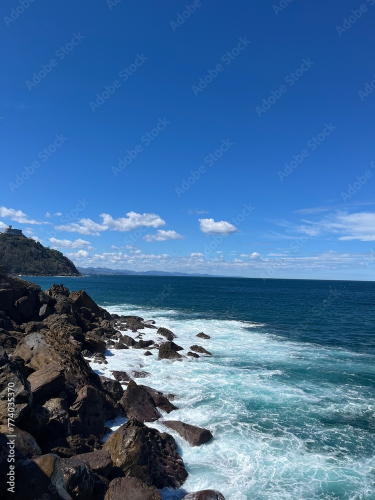 sea and rocks