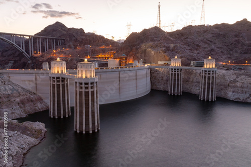 Hoover dam and Lake Mead