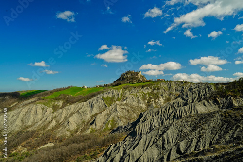 Valokuva castello medievale di Canossa, circuito dei castelli di Matilde di Canossa provi