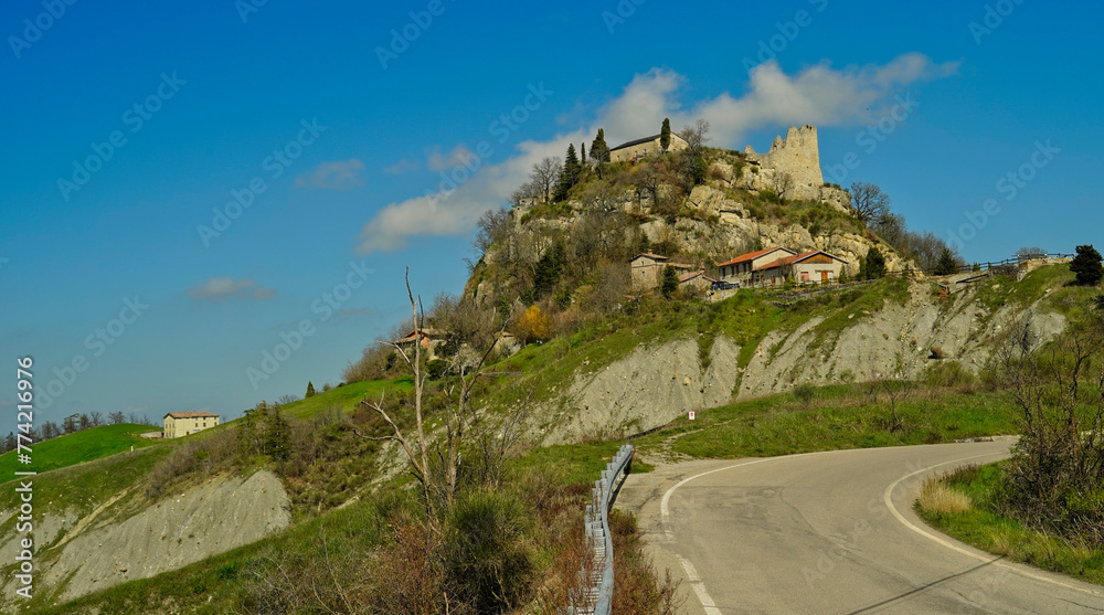 castello medievale di Canossa, circuito dei castelli di Matilde di Canossa provincia di Reggio Emilia, emilia romagna, italy