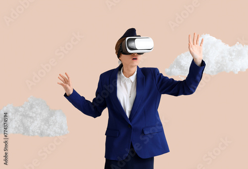 Female stewardess in VR gla...