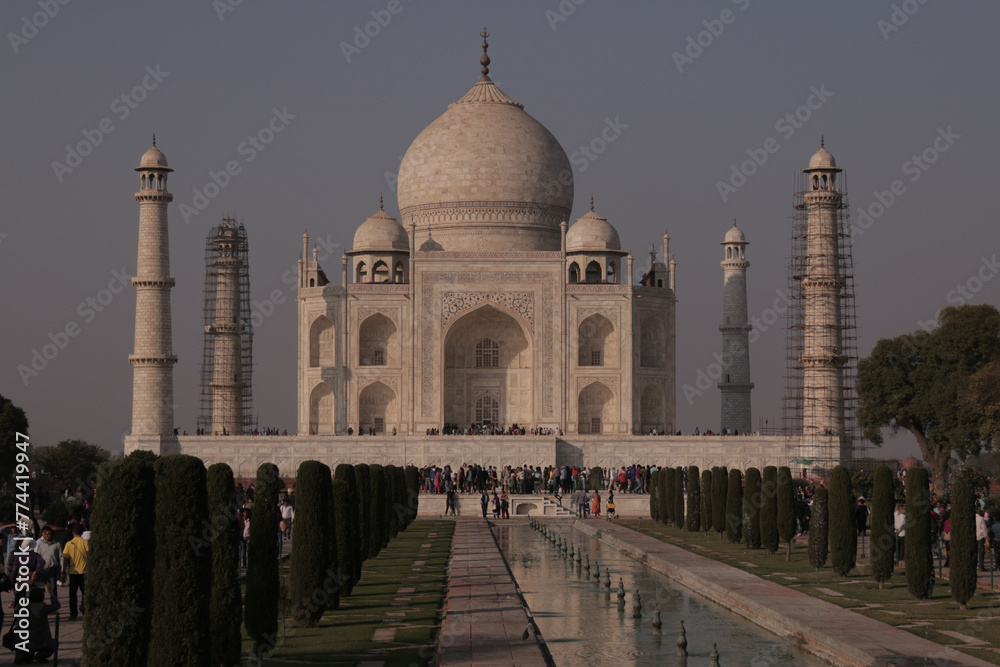 Fototapeta premium Taj Mahal India Monument Architecture Landmark Mughal UNESCO History Mausoleum Symbol Love Emperor Shah Jahan Agra Marble Dome Minarets Reflection River Yamuna Sunrise Magnificent