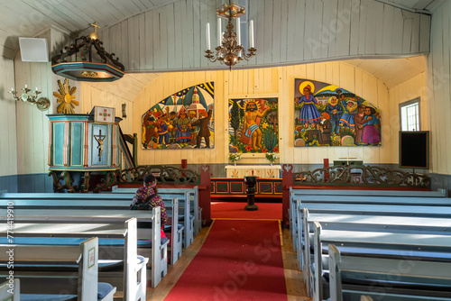 A l'intérieur d'une église catholique du peuple Sami en Laponie en Suède